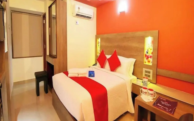 Goroomgo New Ashiyana Palace Varanasi