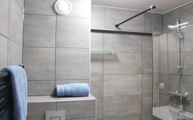 Nice Apartment in Bruinisse With 1 Bedrooms and Wifi