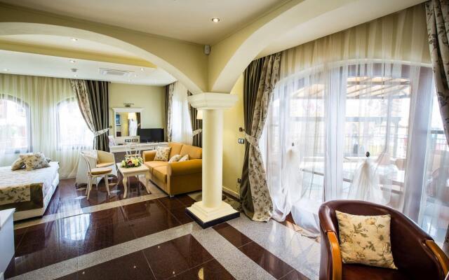 Helena VIP Villas and Suites