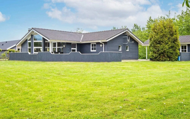 6 Person Holiday Home in Hemmet-by Traum