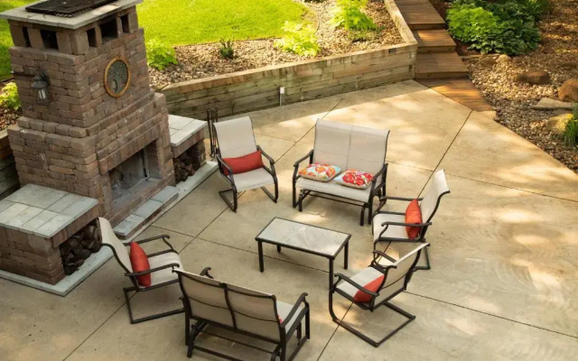 The Oakwood Inn – Adults Only
