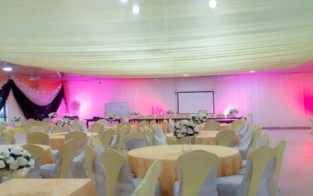 Elomaz Hotels, Abuja