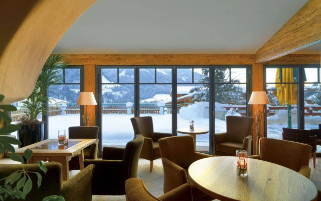 Hotel Alpendorf