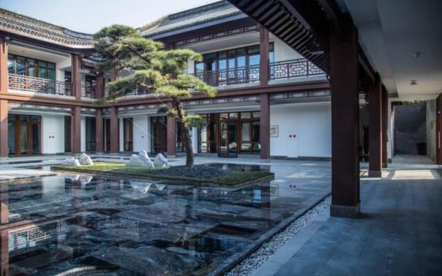 Seclusive Life Hot Spring Resort
