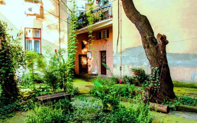 City Oasis Apartment