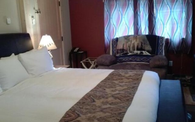 Twisp River Suites/ Paws A-While