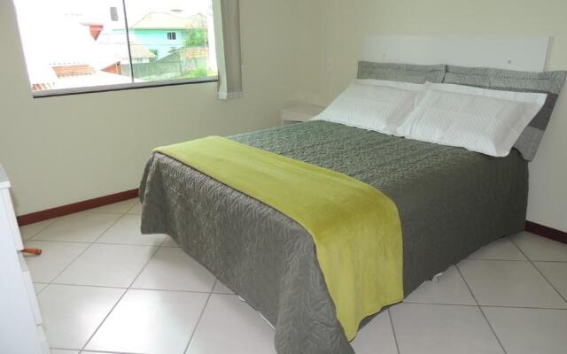 Casa Ingleses Santinho