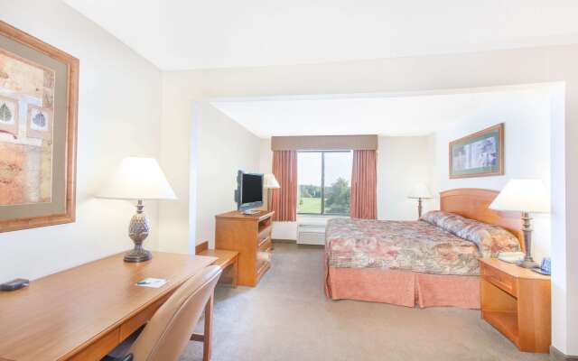 Wingate by Wyndham Bentonville AR