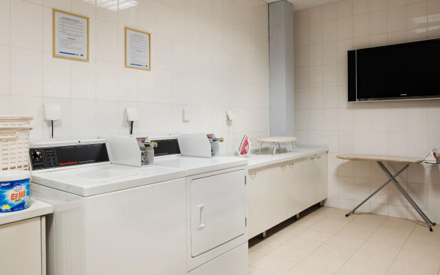 Holiday Inn Express Shanghai Wujiaochang