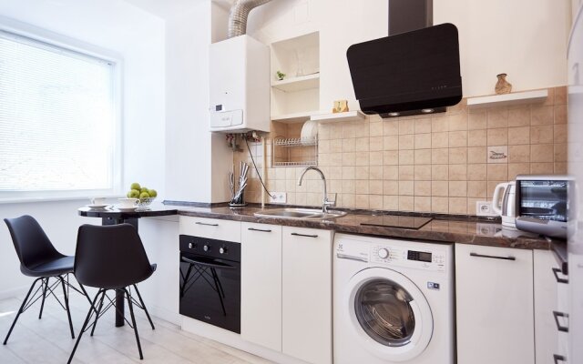 Апартаменты Flatsis, ул. Бажанова, 12