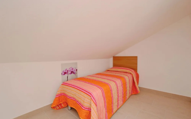 Charming Retreat Just Steps From the Beach