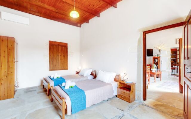 Villa Vereniki Heated Pool