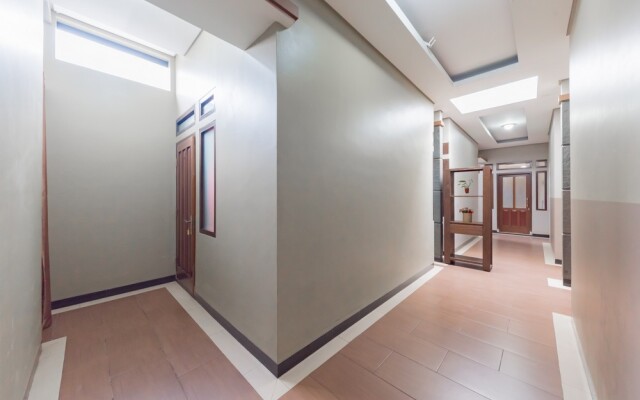 RedDoorz Syariah near Politeknik Negeri Bandung Campus