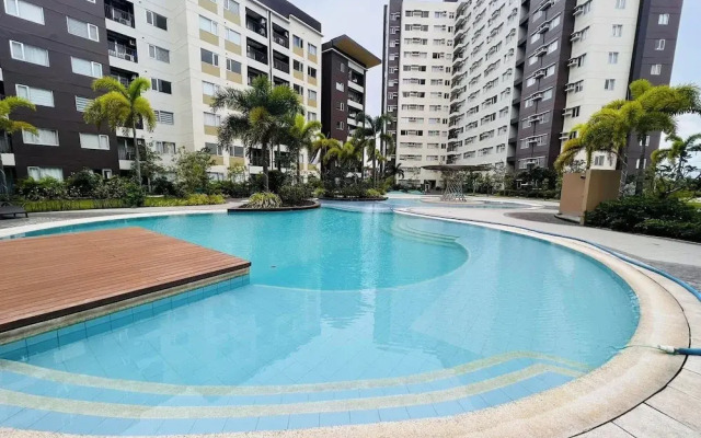 Hubomoto Avida Suites