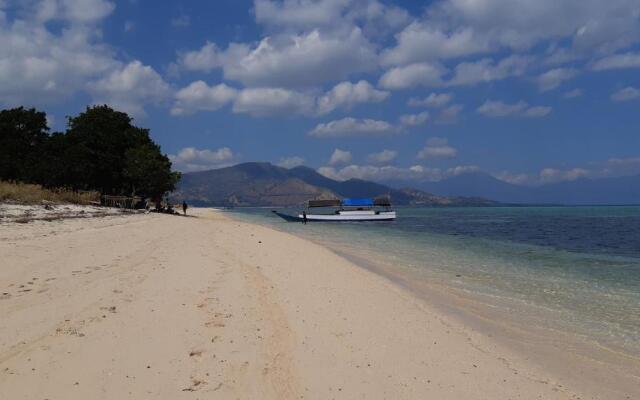 Guest house dorm Floressa