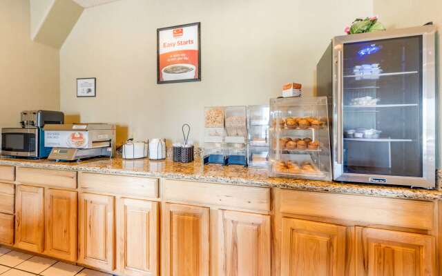 Econo Lodge Colorado Springs near Airport