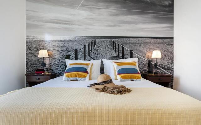 Beachouse - Surf, Bed & Breakfast