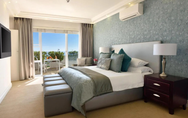 The Clarendon - Bantry Bay