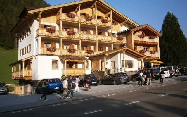 Monti Pallidi Bed and Breakfast Apartments