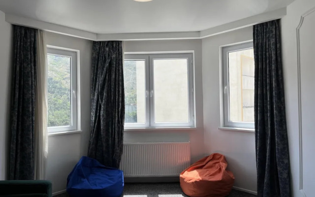 Charming 1-bed Apartment in Tbilisi
