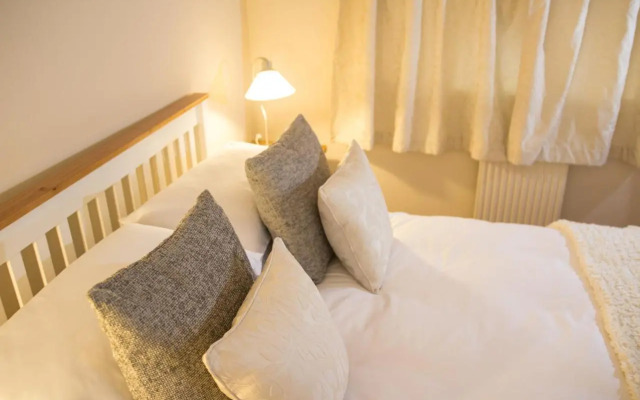 Shaftesbury Modern Annexe