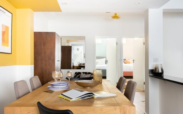 The Pimlico Terrace - Modern 3BDR Apartment next to Victoria