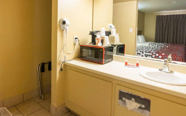 Econo Lodge McAlester