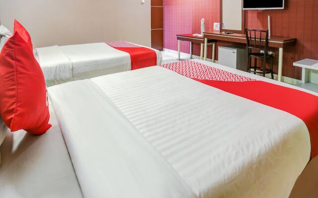 OYO 3936 Hotel Trisula Makassar