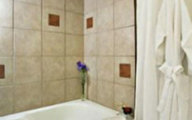 Lakehouse Bed and Breakfast