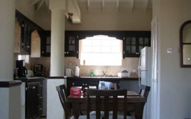 Maya's Bajan Villas - Unit B