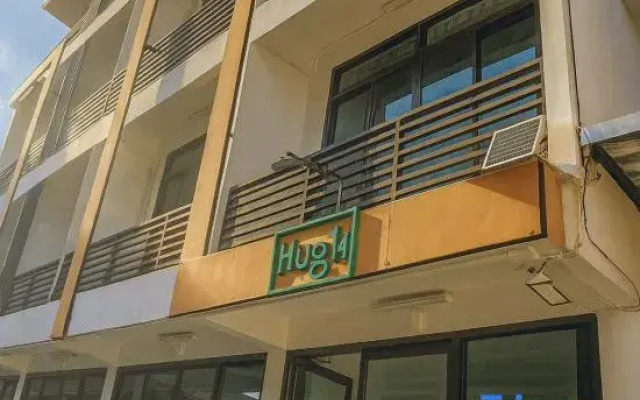 Hug14 Hotel