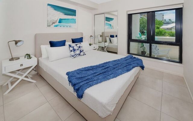 Apartment Near City On Lake 3