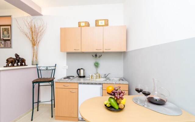 Apartment & Room Lady O