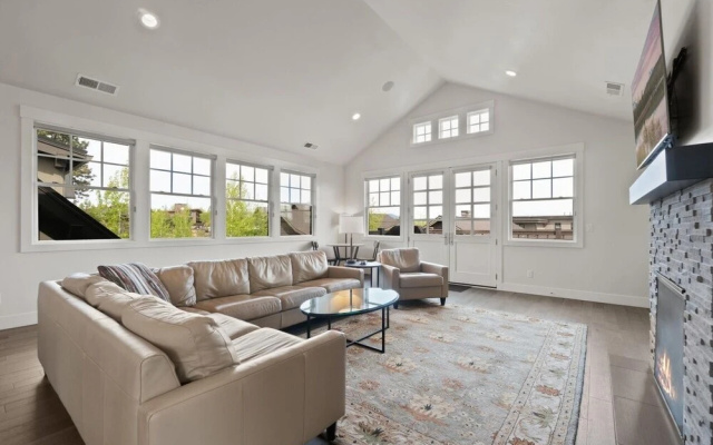Stone 5 Bedroom Home by RedAwning