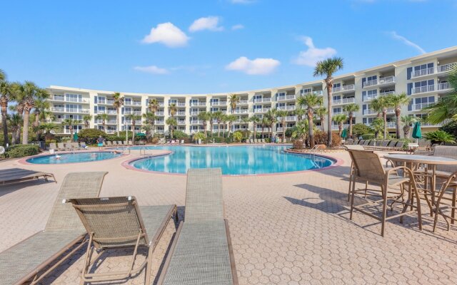 Beachfront Luxury 2Bd 2Ba Condo With Balcony! Sleeps 6!