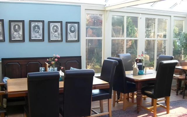 The Manifold Inn