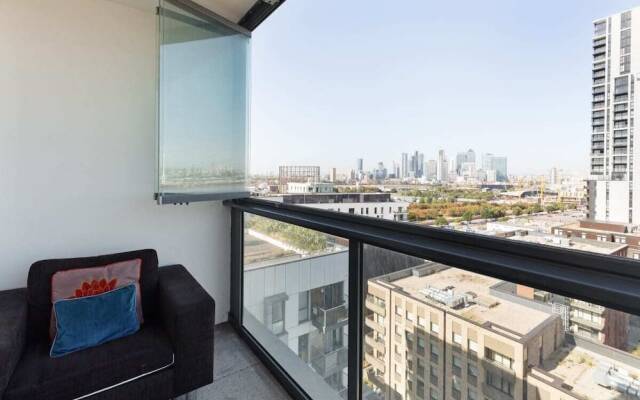 Amazing 2 Bed Apt W Balcony Nr O2 Arena And Excel