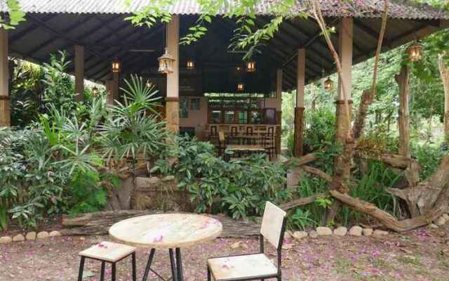 Microkosmos Guesthouse(Chiang Dao)