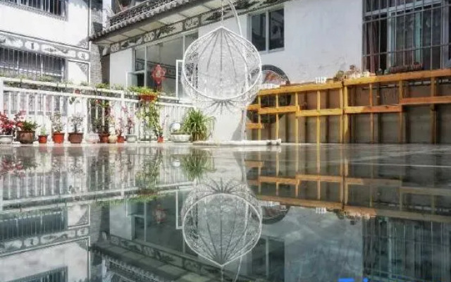 Yunbu Outdoor Themed Inn