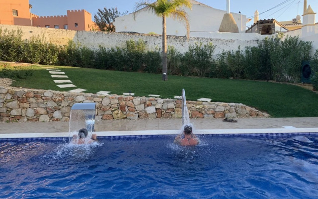 Carvoeiro B&B and SPA