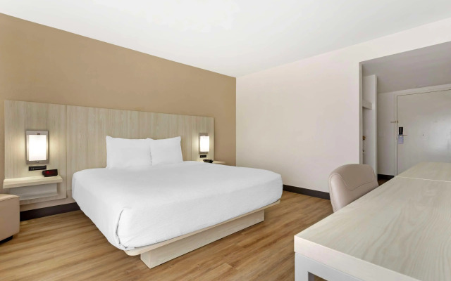 Best Western Plus Sugar Land Houston