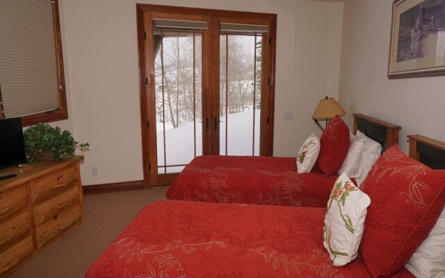 Pine Meadows 124 4 Bedroom Townhouse