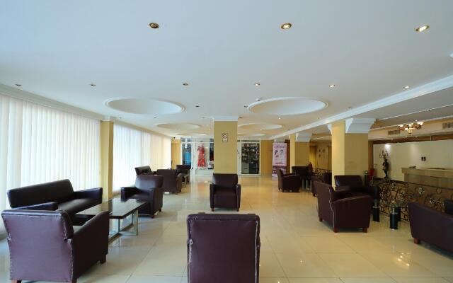 OYO 112 Semiramis Hotel