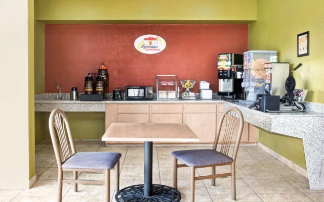 Red Lion Inn & Suites IAH Airport East