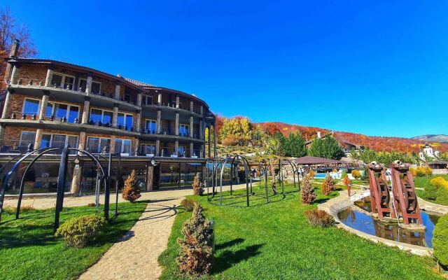 Rey Hotel & Restorant