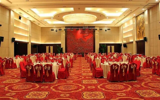 Yulong International Hotel