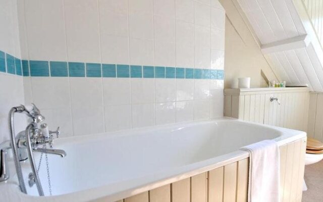 Port Gaverne Hotel