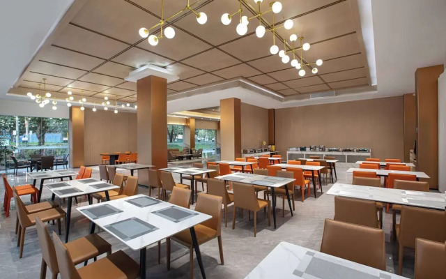 Hawthorn By Wyndham Guangzhou Baiyun Airport