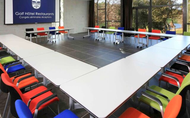 Mercure Brignoles Golf De Barbaroux