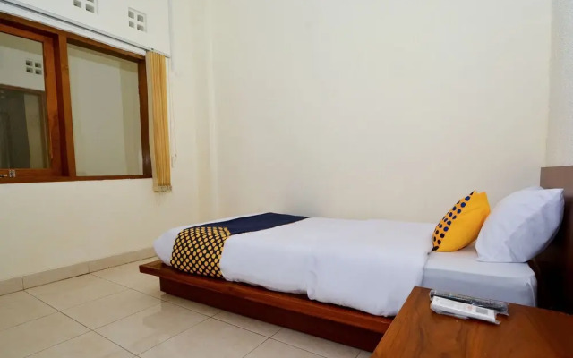 SPOT ON 2797 The Flash Residence